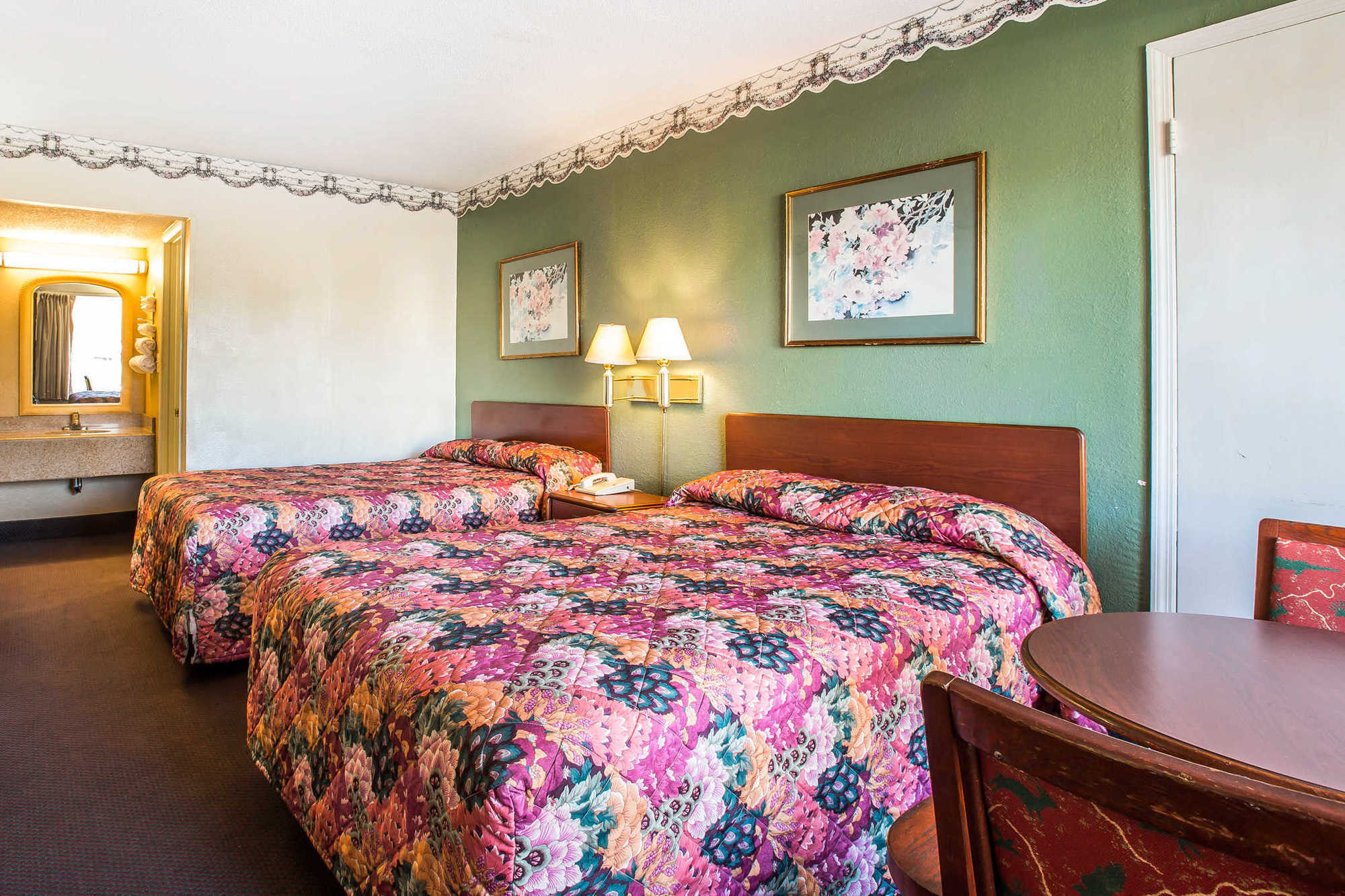 Relax Inn Milledgeville Δωμάτιο φωτογραφία